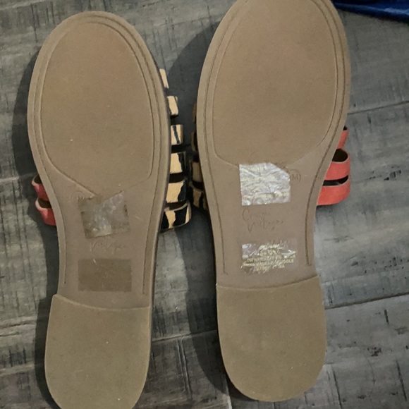 Crown Vintage Sandals - Picture 2 of 3